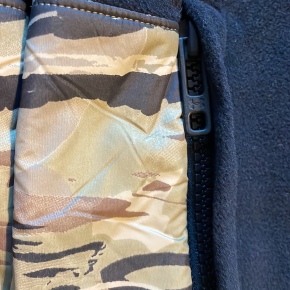 Under Armour Men's Black & Camo Design fleece Zip Up Sweater Small - Picture 12 of 12